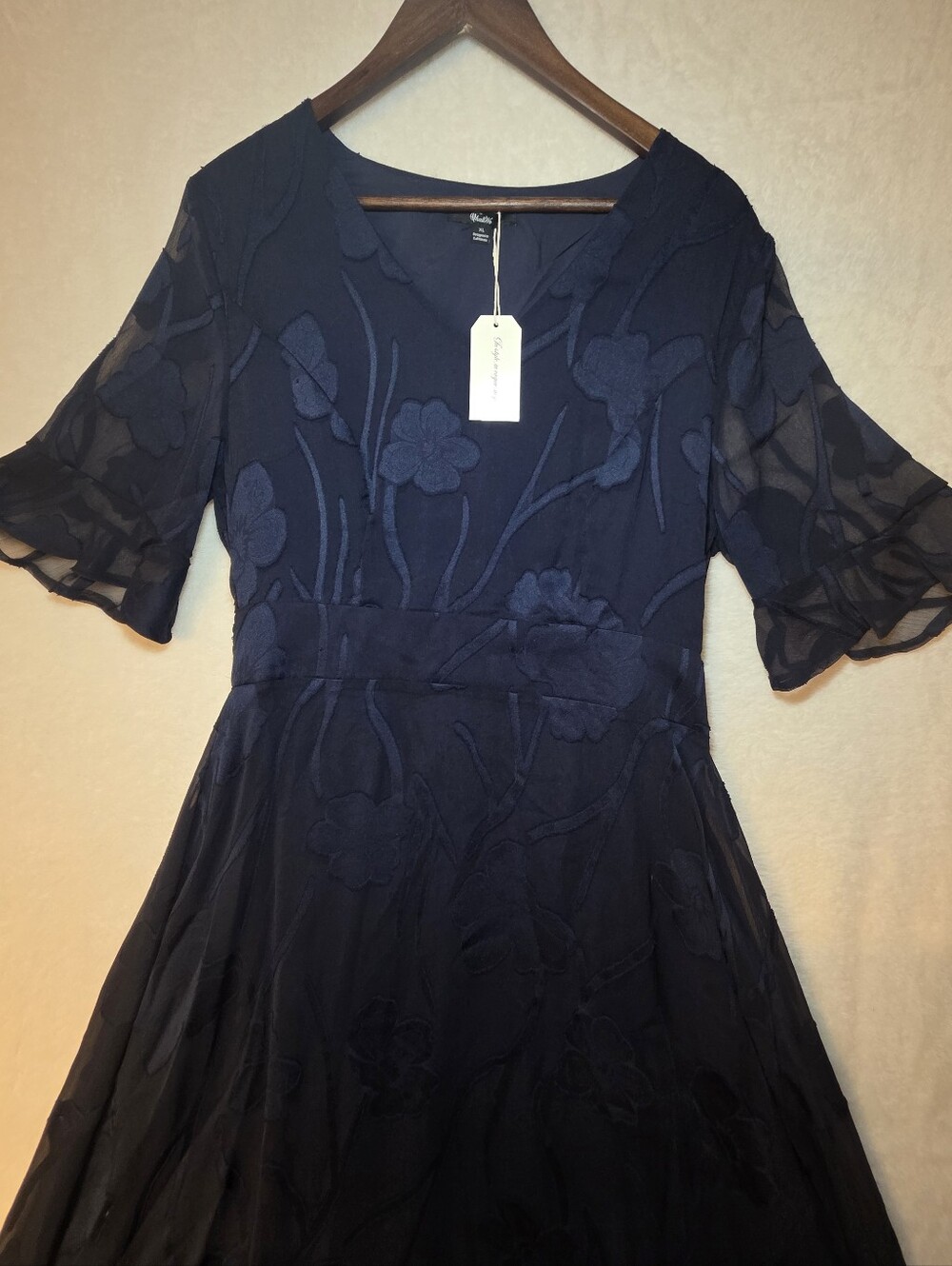 Elegant Navy Jacquard Lined Floral Bell Sleeve Ruffle Maxi Dress Size XL. - Picture 9 of 9